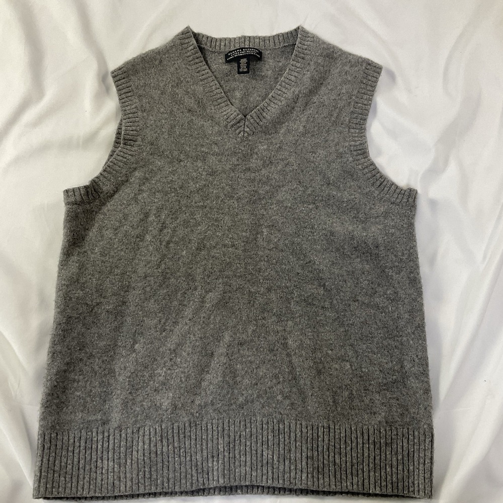 Banana Republic Men's Merino Wool  Gray Sweater Vest  Men's Size M 183